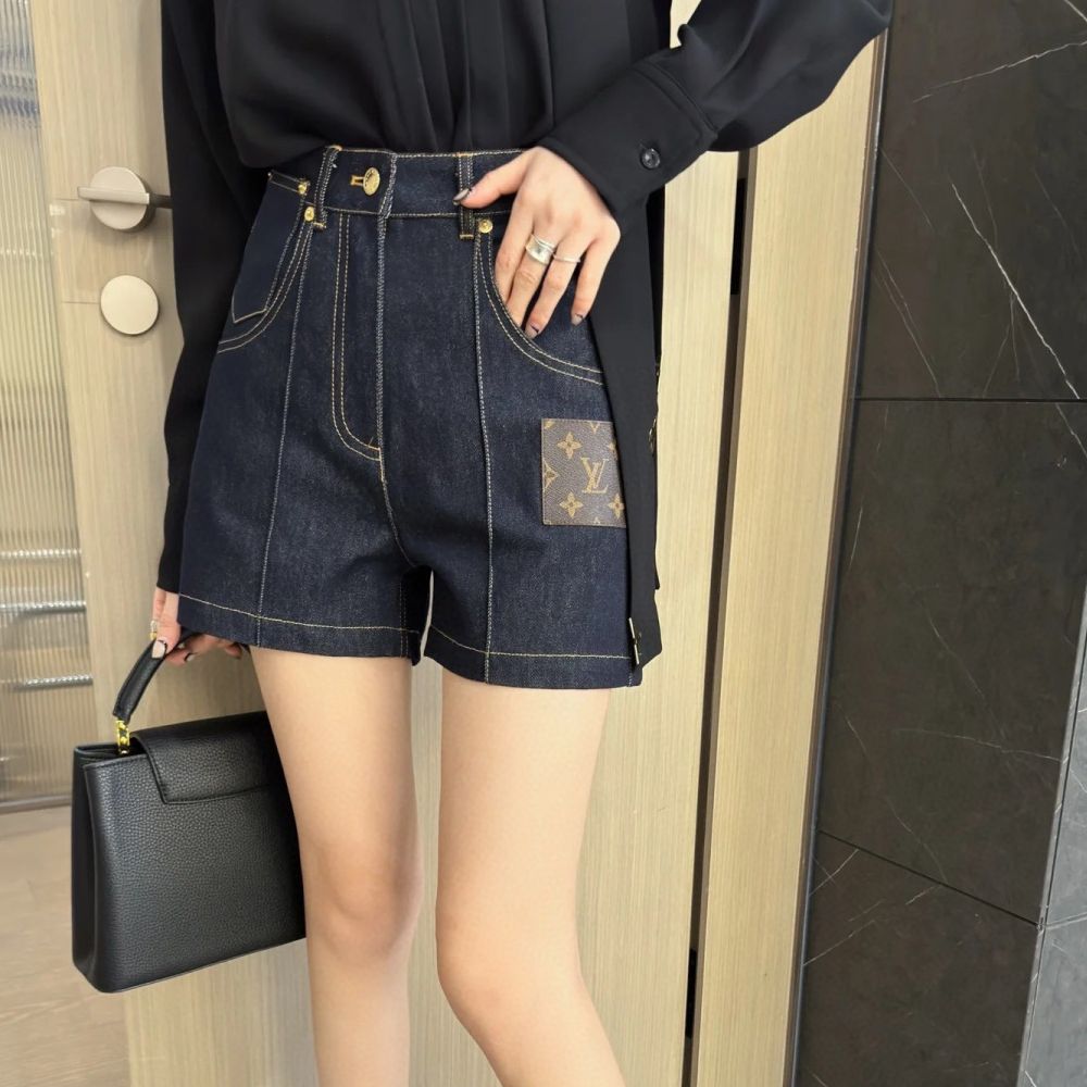 [루이비통] 로고 레더패치 데님 쇼츠
