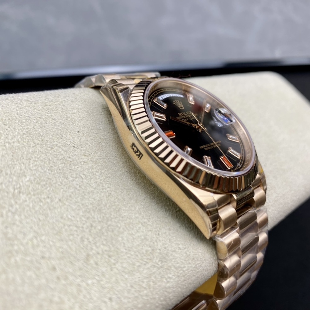 [롤렉스] 롤렉스 데이데이트 40MM 228239 프레지던트 로즈골드 블랙 다이얼 8 포인트 Fluted bezel (플루티드 베젤) Rolex DayDate