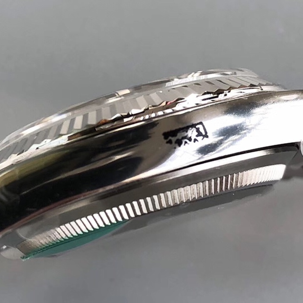 [롤렉스] 롤렉스 데이데이트 36/40mm 128238 8포인트 블루 다이얼 Fluted bezel (플루티드 베젤) Rolex DayDate