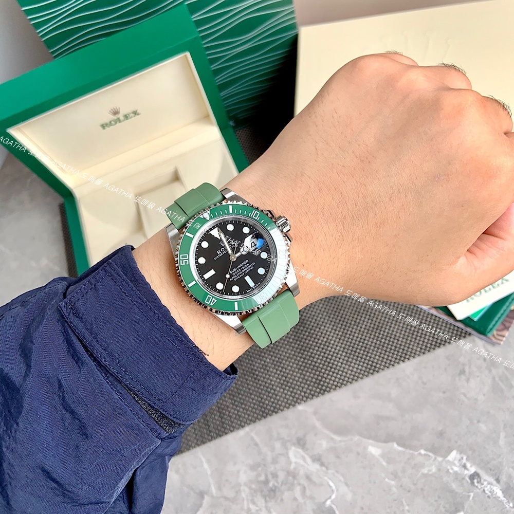 [롤렉스] Rolex 신형 서브마리너 스타벅스 40/41mm Submariner Date  Mens Watch OYSTER PERPETUAL M126610LN - 롤렉스 Submariner 데이트  오이스터스틸