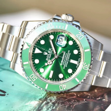 [롤렉스] Rolex 신형 서브마리너 헐크 그린그린 40/41mm Submariner Date  Mens Watch OYSTER PERPETUAL M126610LN - 롤렉스 Submariner 데이트  오이스터스틸