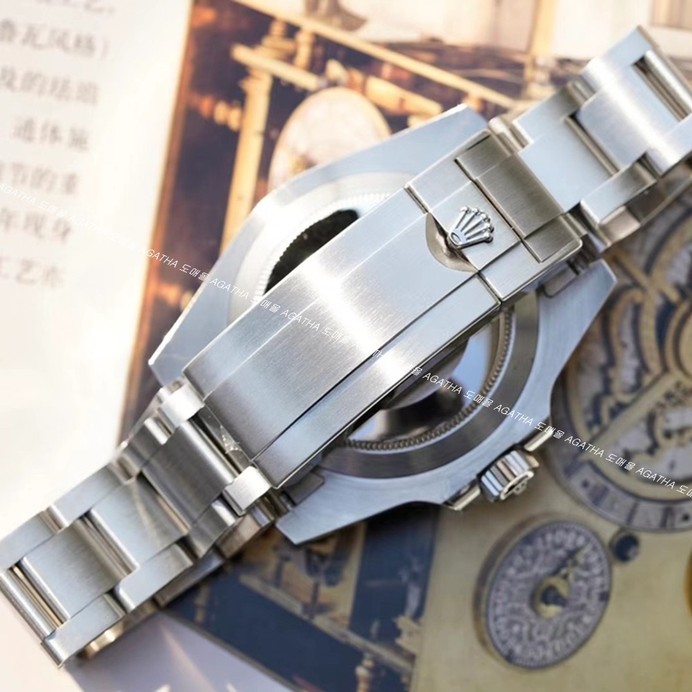 [롤렉스] Rolex 신형 서브마리너 헐크 그린그린 40/41mm Submariner Date  Mens Watch OYSTER PERPETUAL M126610LN - 롤렉스 Submariner 데이트  오이스터스틸