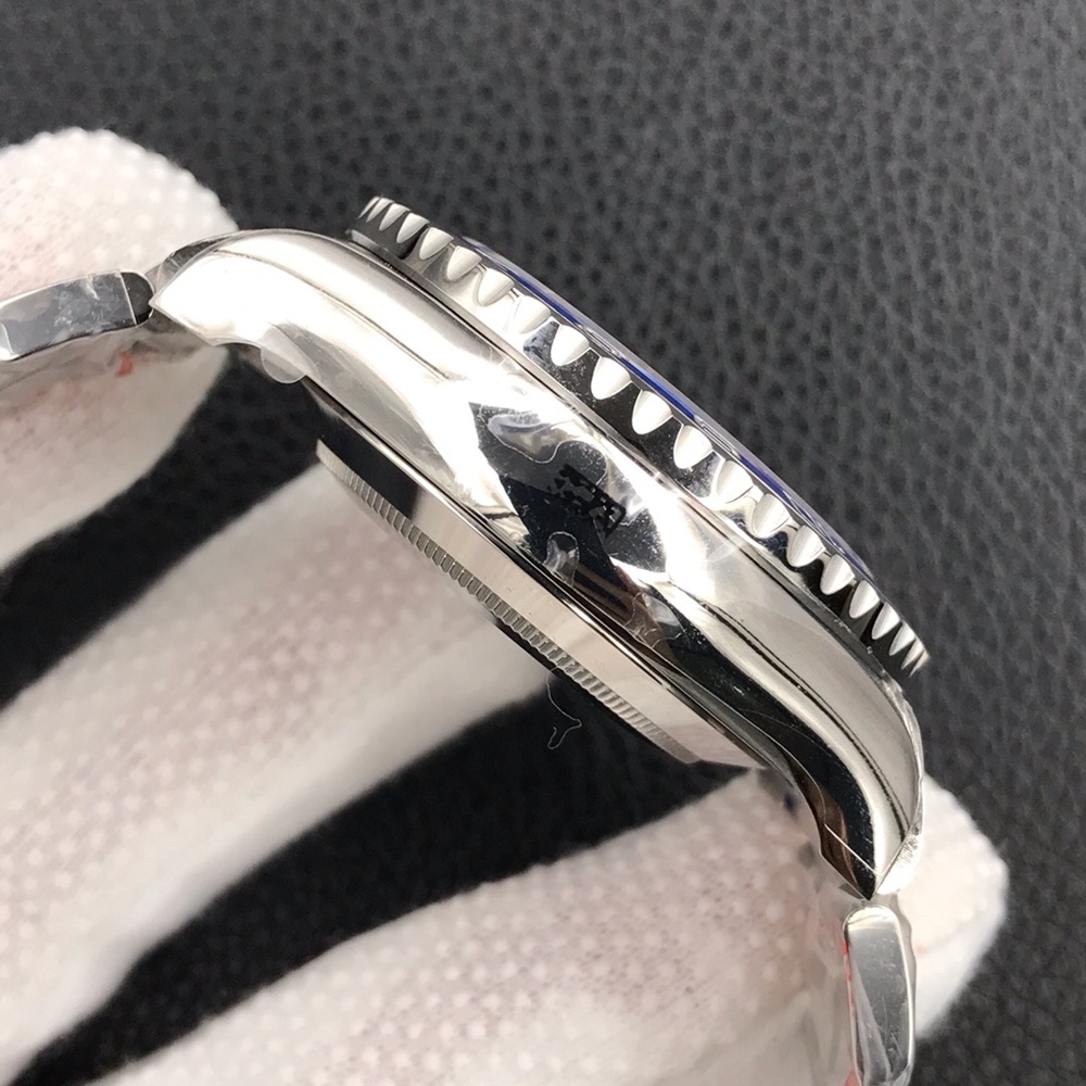 [롤렉스] Rolex Yacht-Master 2 요트마스터2 실버 화이트 다이얼 116680 44mm  브레이슬릿