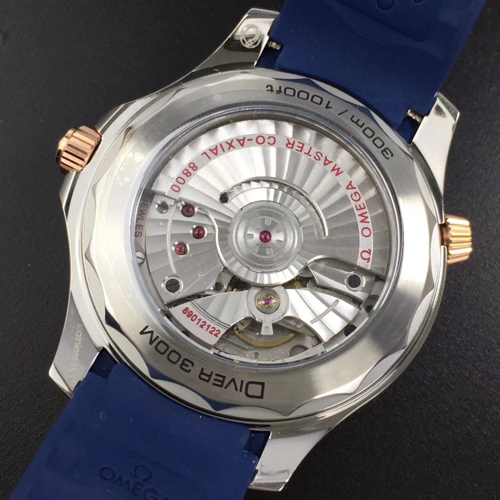 [오메가] 씨마스터 프로페셔널 다이버 코엑시얼 크로노미터 300M Seamaster Diver 300M Co‑Axial Master Chronometer Chronograph  42mm