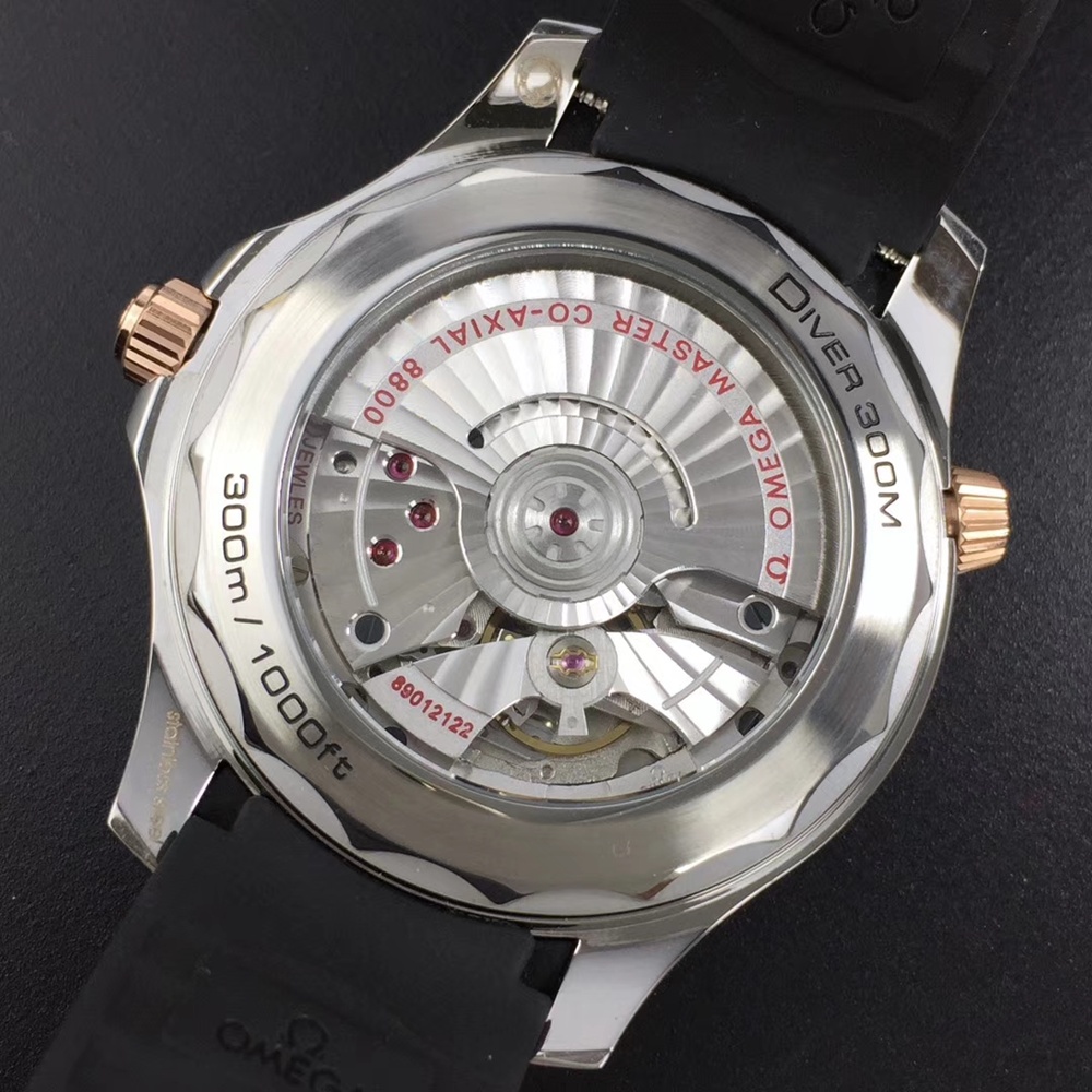 [오메가] 씨마스터 프로페셔널 다이버 코엑시얼 크로노미터 300M Seamaster Diver 300M Co‑Axial Master Chronometer Chronograph  42mm