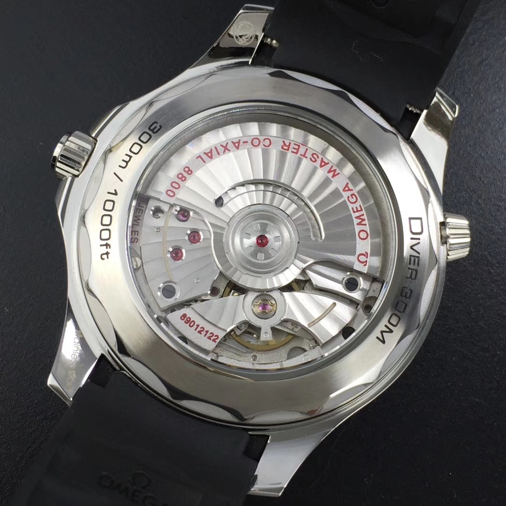 [오메가] 씨마스터 프로페셔널 다이버 코엑시얼 크로노미터 300M Seamaster Diver 300M Co‑Axial Master Chronometer Chronograph  42mm