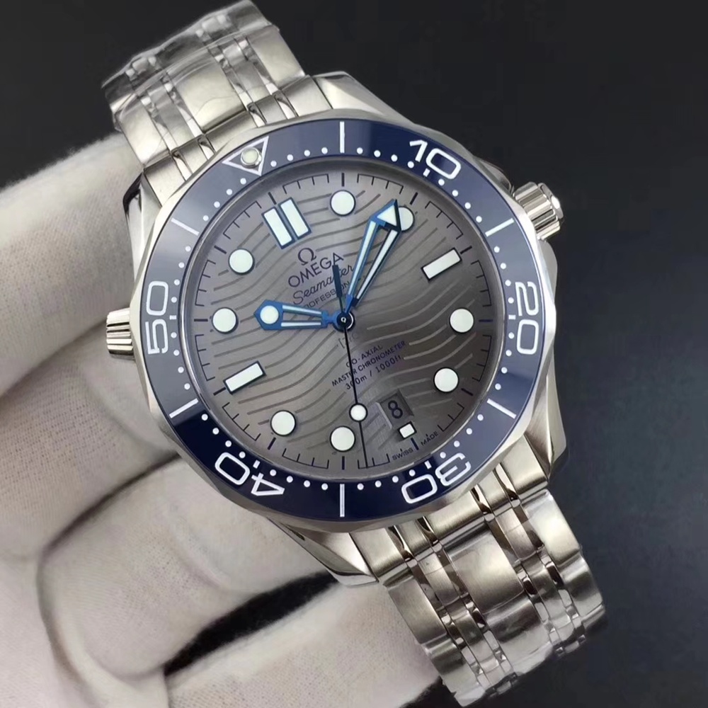 [오메가] 씨마스터 프로페셔널 다이버 코엑시얼 크로노미터 300M Seamaster Diver 300M Co‑Axial Master Chronometer Chronograph  42mm