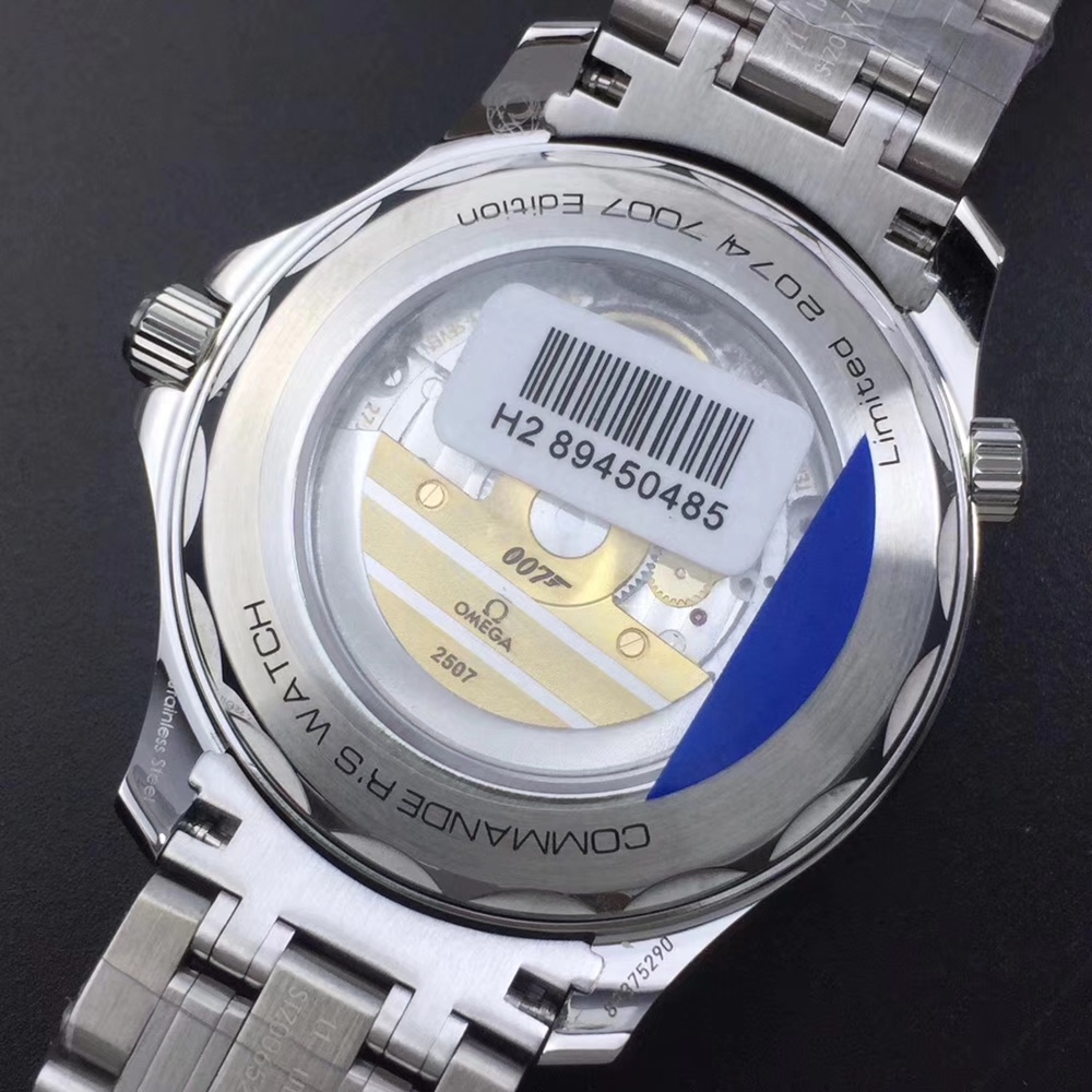 [오메가] 씨마스터 프로페셔널 다이버 코엑시얼 크로노미터 300M Seamaster Diver 300M Co‑Axial Master Chronometer Chronograph  42mm