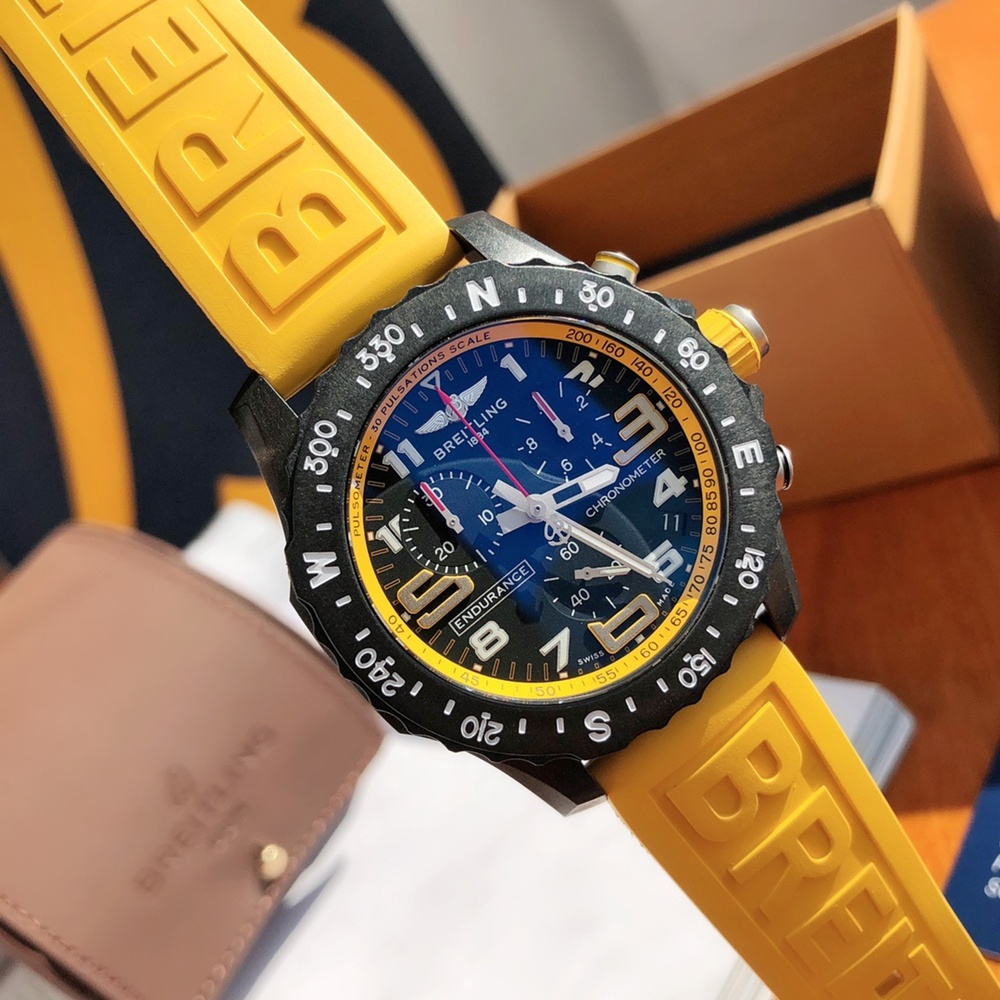 [브라이틀링] Breitling Avenger Chronograph 45mm - 브라이틀링 어벤져 크로노그래프 43/45mm