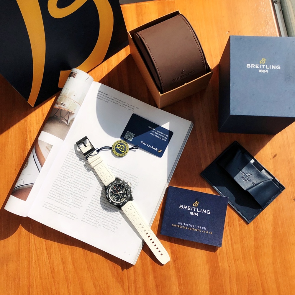 [브라이틀링] Breitling Avenger Chronograph 45mm - 브라이틀링 어벤져 크로노그래프 43/45mm