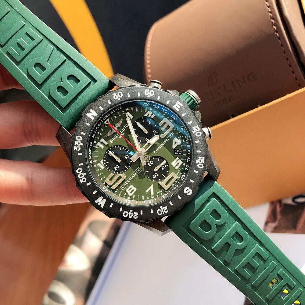 [브라이틀링] Breitling Avenger Chronograph 45mm - 브라이틀링 어벤져 크로노그래프 43/45mm