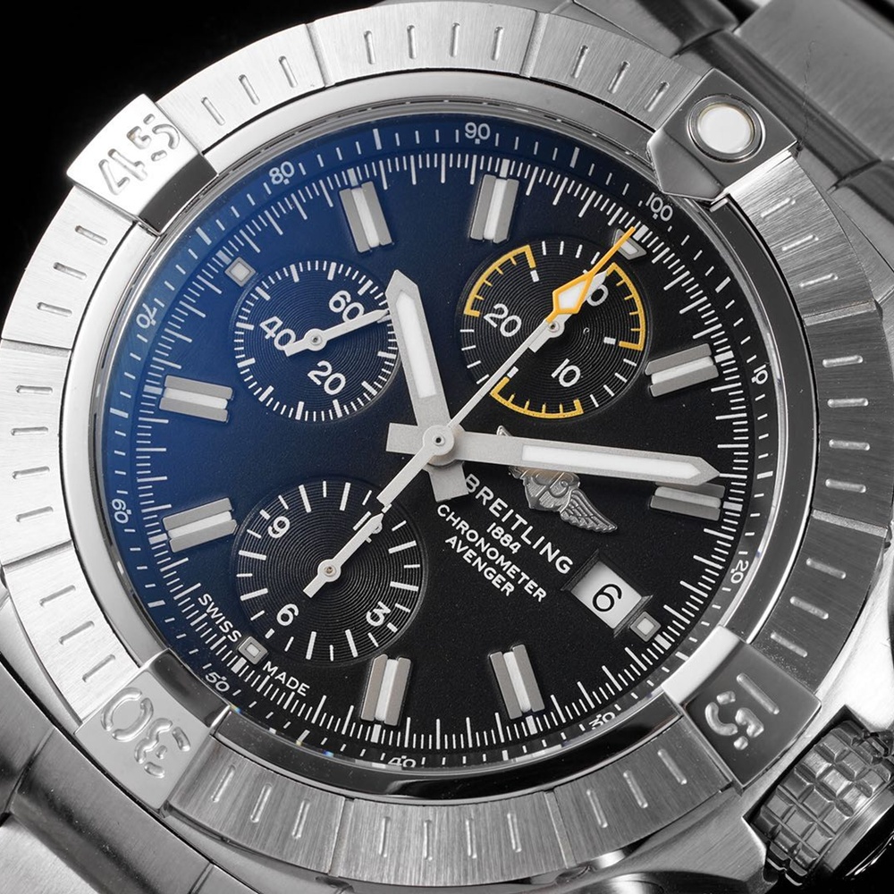 [브라이틀링] Breitling Avenger Chronograph 45mm - 브라이틀링 어벤져 크로노그래프 43/45mm