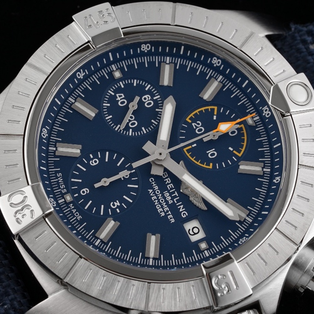 [브라이틀링] Breitling Avenger Chronograph 45mm - 브라이틀링 어벤져 크로노그래프 43/45mm