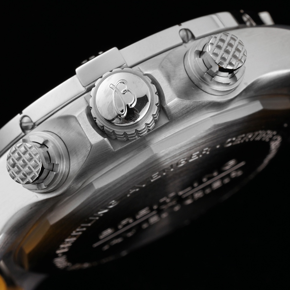 [브라이틀링] Breitling Avenger Chronograph 45mm - 브라이틀링 어벤져 크로노그래프 43/45mm