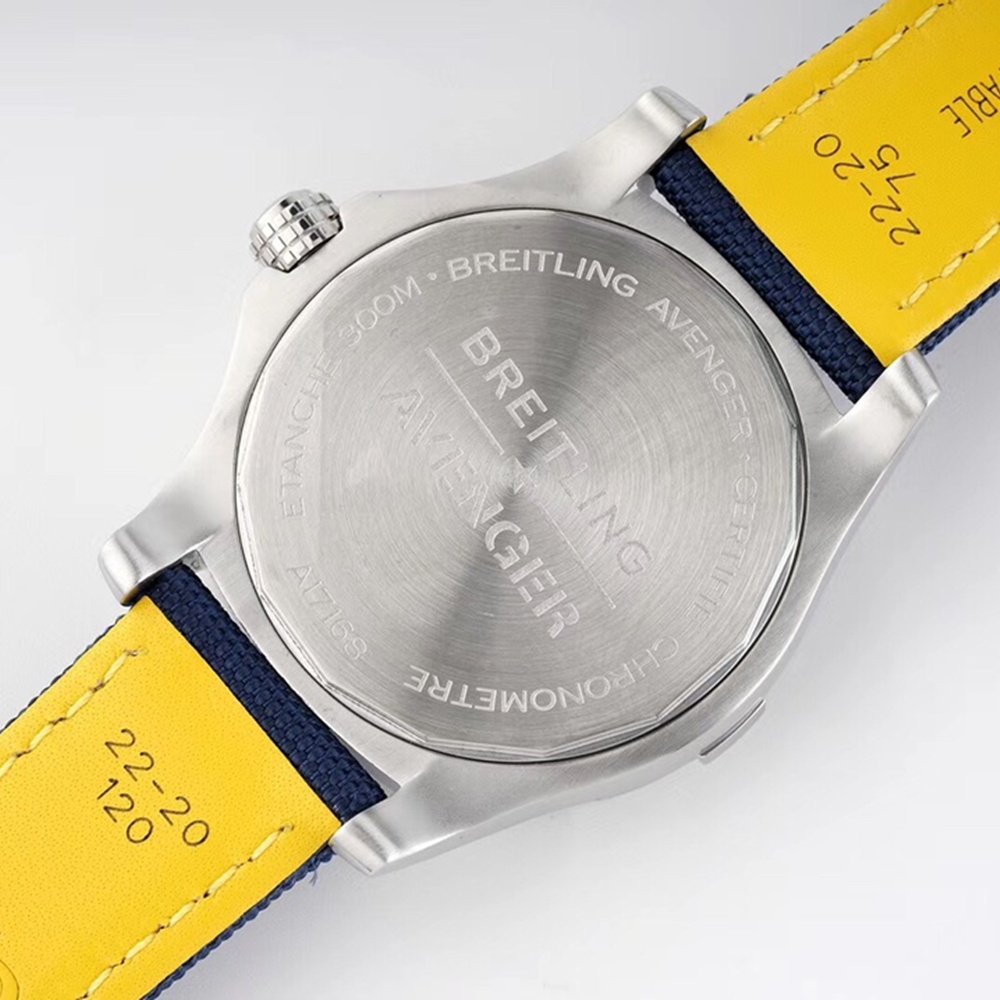 [브라이틀링] Breitling Avenger Chronograph 45mm - 브라이틀링 어벤져 크로노그래프 43/45mm