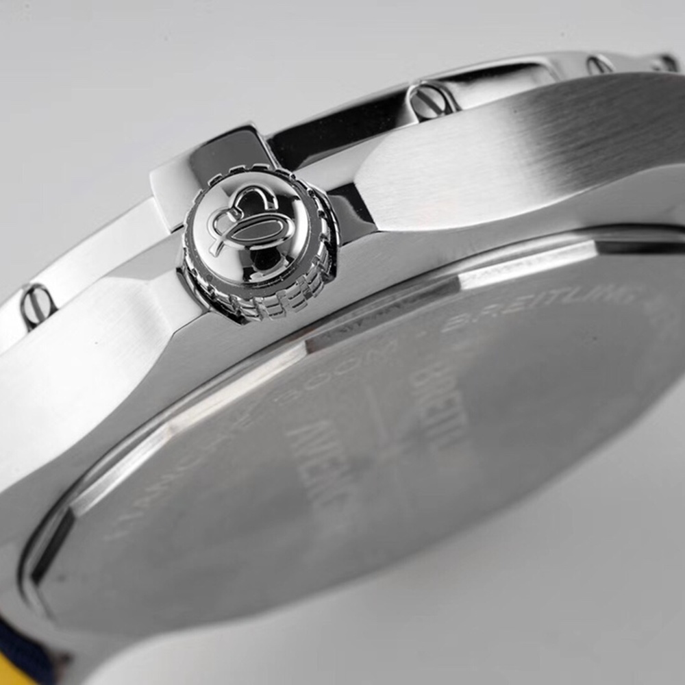 [브라이틀링] Breitling Avenger Chronograph 45mm - 브라이틀링 어벤져 크로노그래프 43/45mm