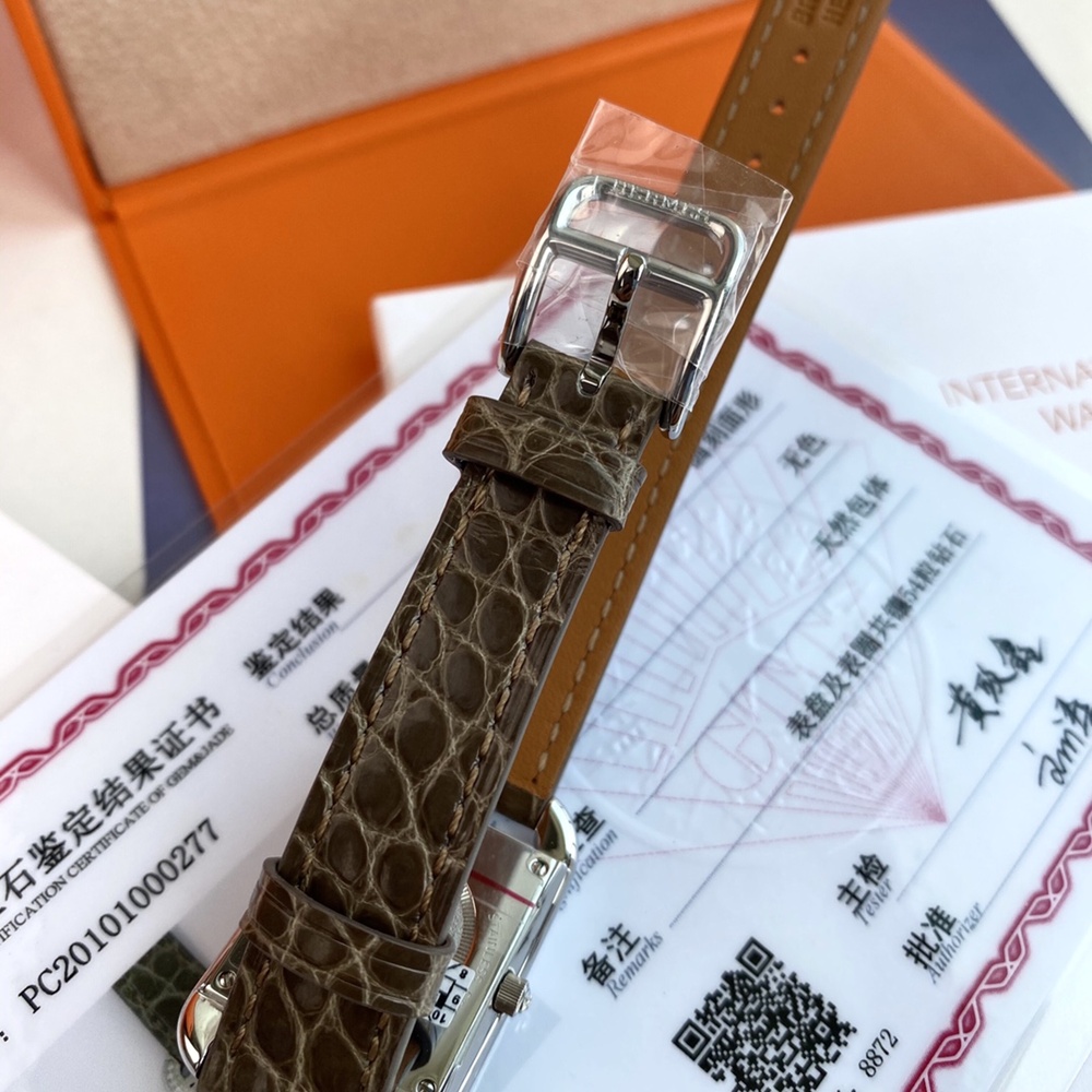 [HERMES] Hermes Cape Cod CC1.232 - 에르메스 케이프코드 23x23mm