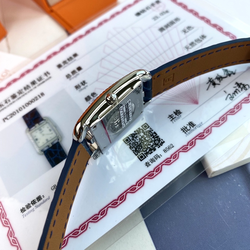 [HERMES] Hermes Cape Cod CC1.232 - 에르메스 케이프코드 23x23mm