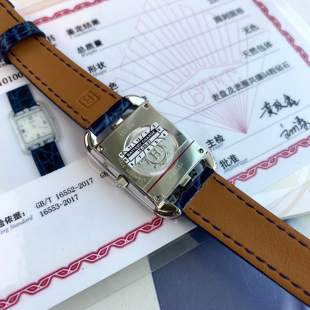 [HERMES] Hermes Cape Cod CC1.232 - 에르메스 케이프코드 23x23mm