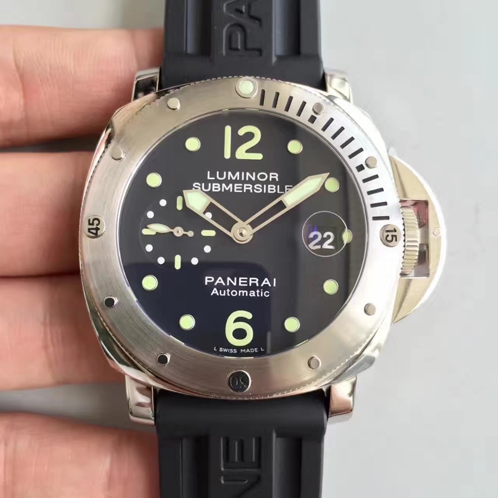 [파네라이] 루미노르 섭머저블 오토메틱 Luminor Submersible Automatic 44mm