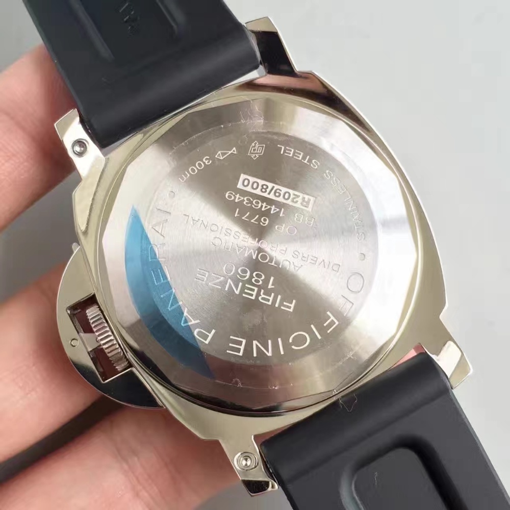 [파네라이] 루미노르 섭머저블 오토메틱 Luminor Submersible Automatic 44mm