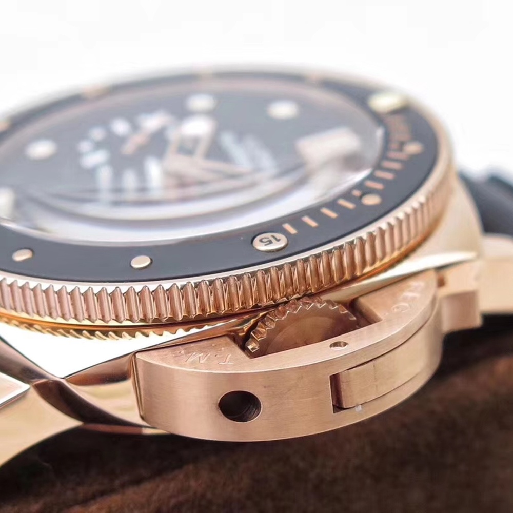 [파네라이] 루미노르 섭머저블 오토메틱 Luminor Submersible Automatic 44mm