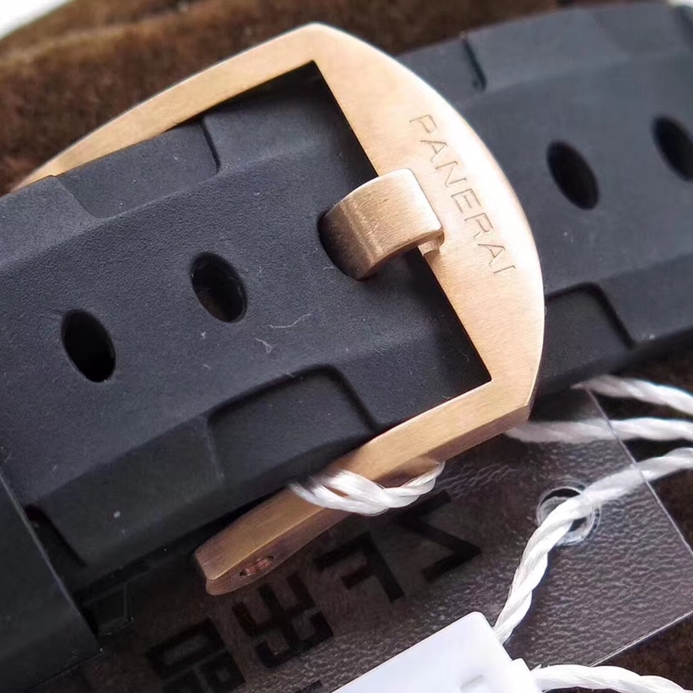 [파네라이] 루미노르 섭머저블 오토메틱 Luminor Submersible Automatic 44mm