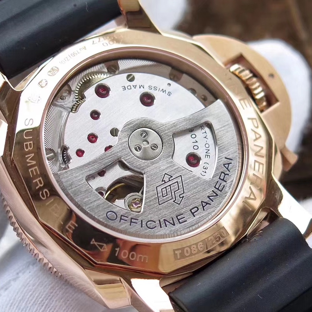 [파네라이] 루미노르 섭머저블 오토메틱 Luminor Submersible Automatic 44mm