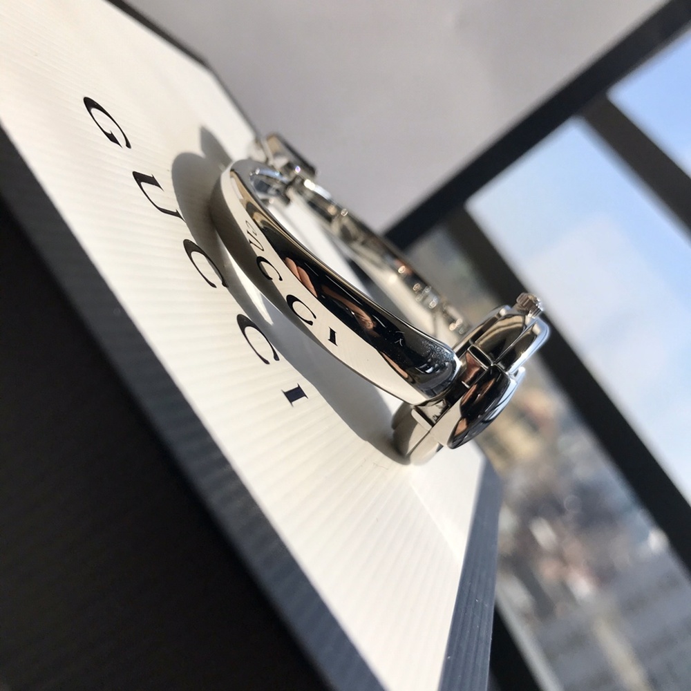 [구찌] GUCCI G LOGO YA141505 팔찌형 쿼츠 27mm