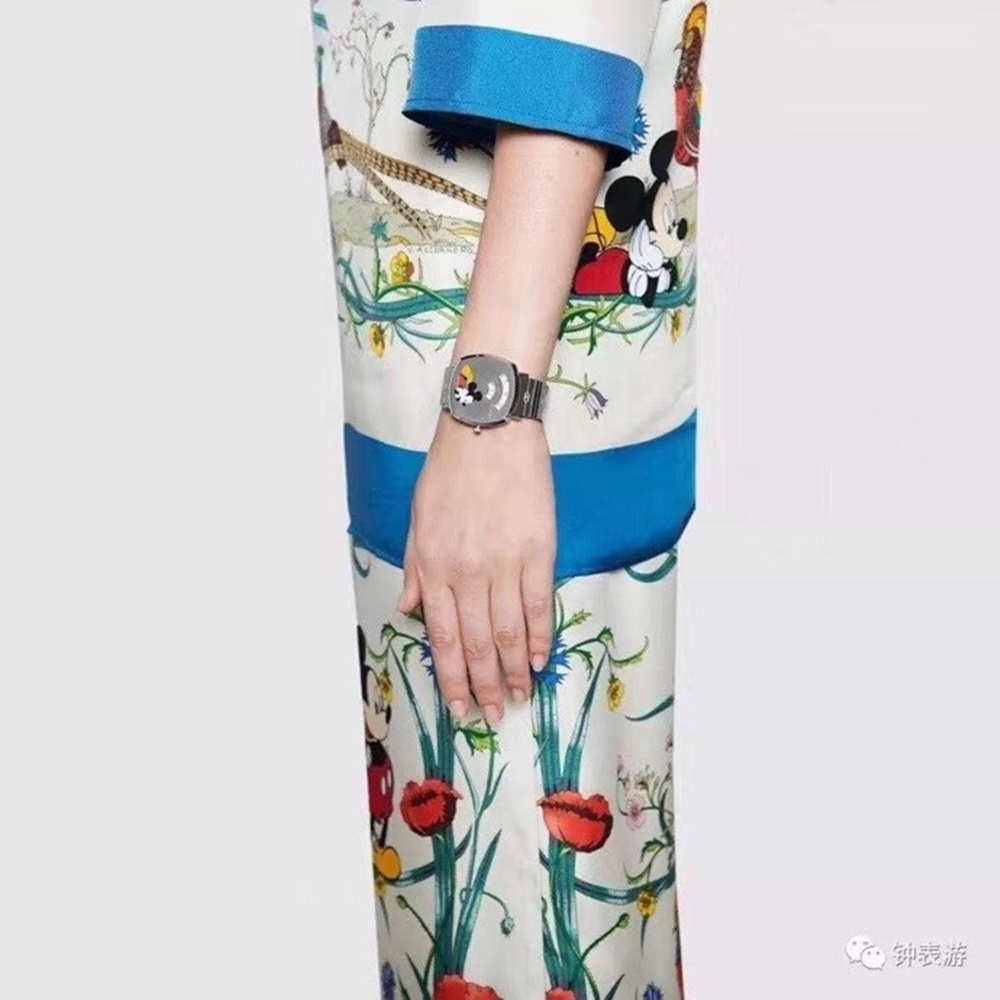 [구찌] GUCCI 구찌 그립 YA157403 Stainless Steel Grip Quartz 35mm