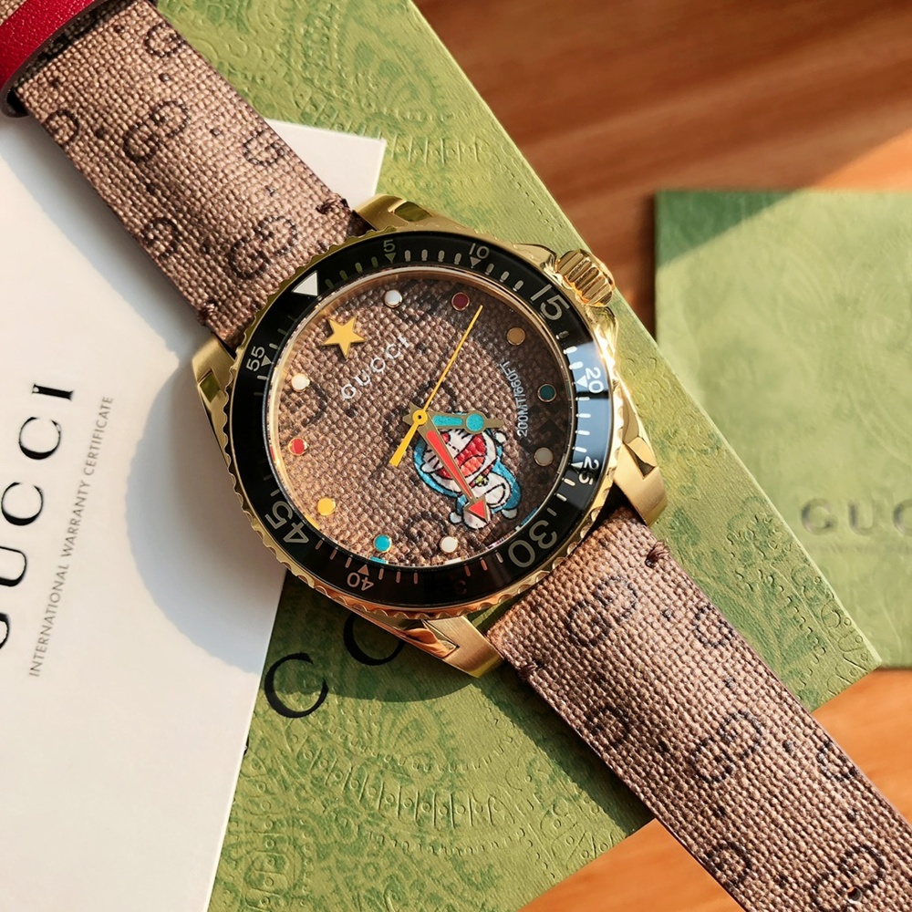 [구찌] GUCCI 구찌시계 GG 도라에몽 YA1264038A 40mm 쿼츠