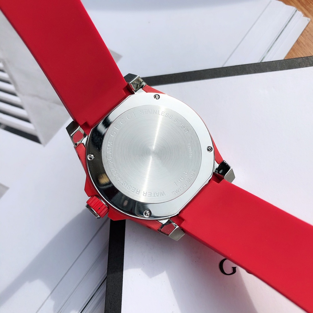 [구찌] GUCCI 다이브 워치 YA136203 쿼츠 40mm