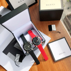 [구찌] GUCCI 다이브 워치 YA136203 쿼츠 40mm