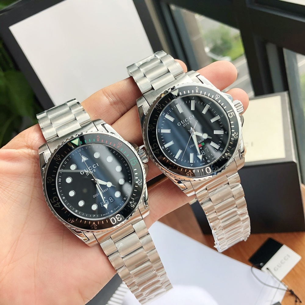[구찌] GUCCI 다이브 워치 YA136203 쿼츠 40mm