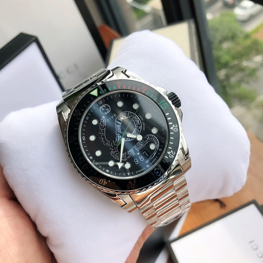 [구찌] GUCCI 다이브 워치 YA136203 쿼츠 40mm