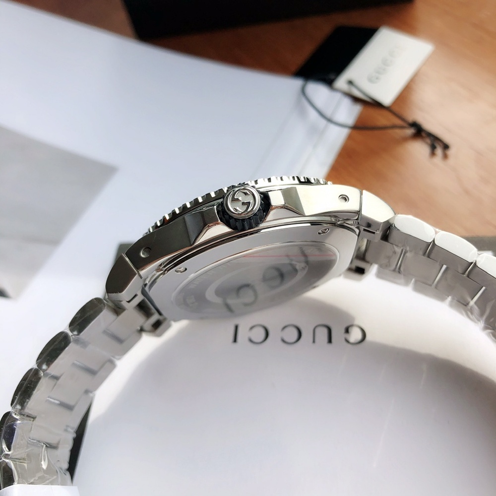 [구찌] GUCCI 다이브 워치 YA136203 쿼츠 40mm
