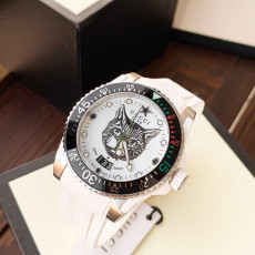 [구찌] GUCCI 다이브 워치 YA136203 쿼츠 40mm