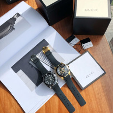 [구찌] GUCCI 다이브 워치 YA136203 쿼츠 40mm