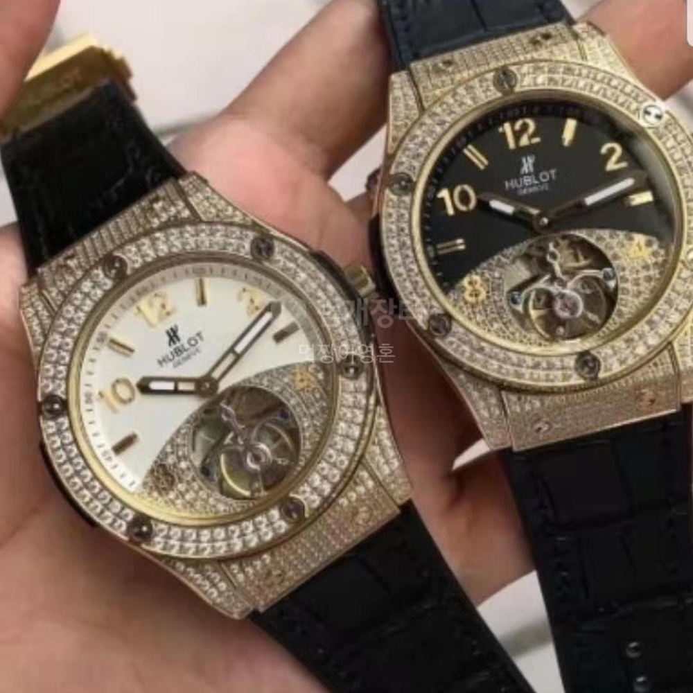 [위블로]  HUBLOT CLASSIC FUSION AEROFUSION MOONPHASE REF. 517.CX.0170 - 위블로 클래식 퓨전 에어로퓨전 문페이즈 33/38/42/45mm