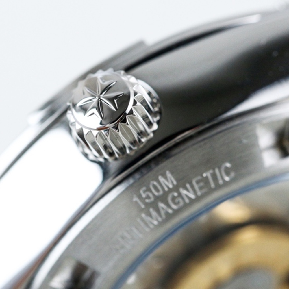 [바쉐론콘스탄틴] Vacheron Constantin OVERSEAS 셀프 와인딩 제네바 씰 2305V100A-B078  칼리버 5300 37mm