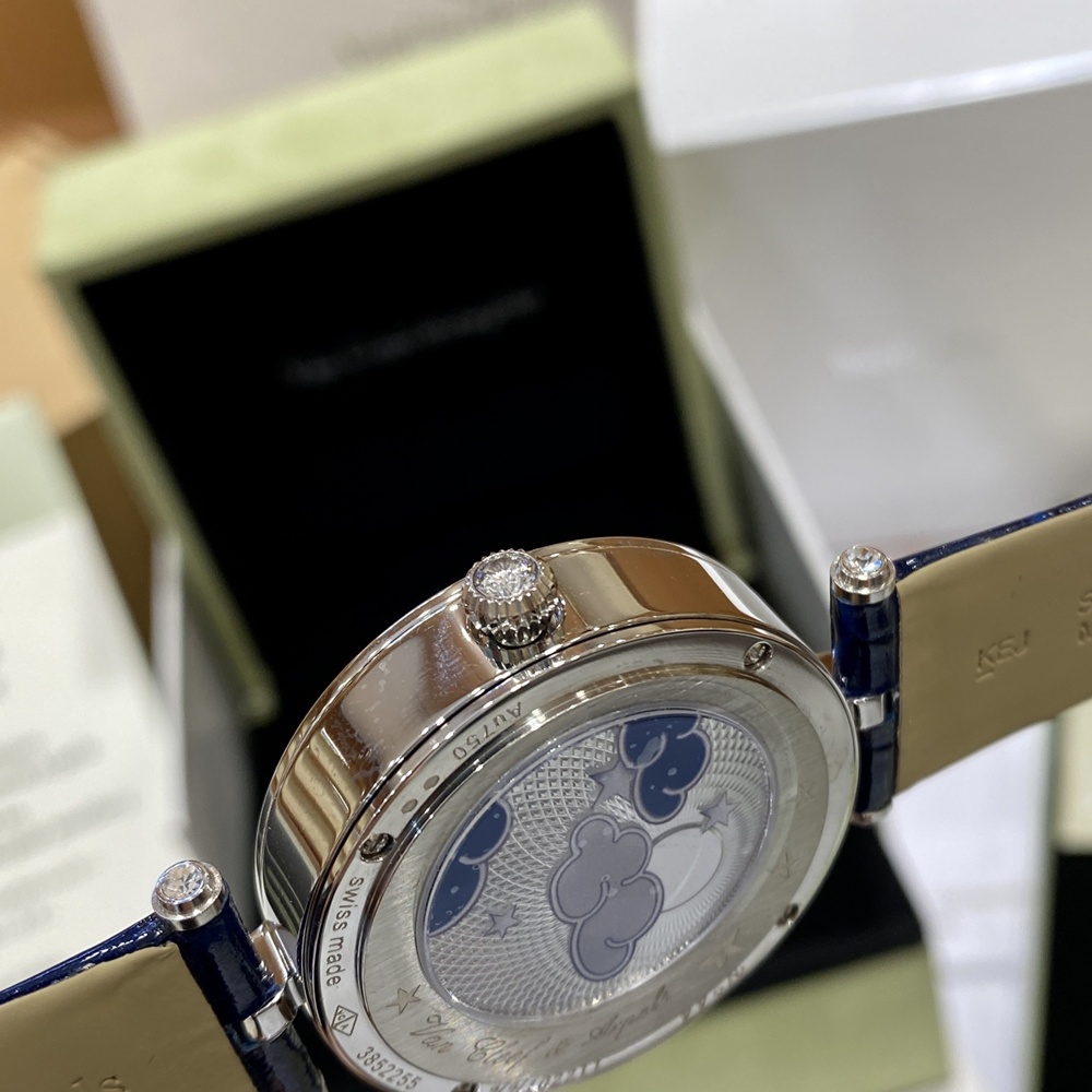 [반클리프 아펠]   Van Cleef & Arpels 'Lady Fairy Watch' Fairytale time created by - 레이디 페어리 워치 38mm