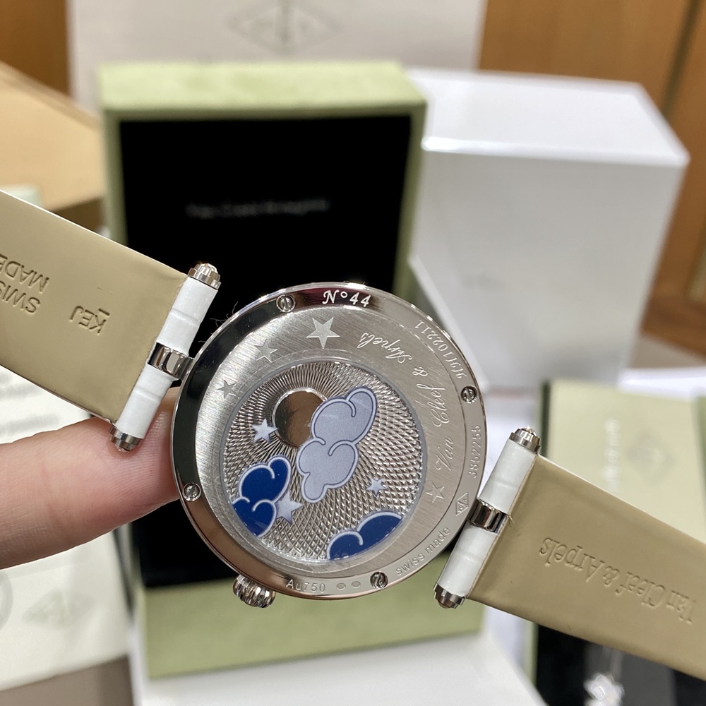 [반클리프 아펠]   Van Cleef & Arpels 'Lady Fairy Watch' Fairytale time created by - 레이디 페어리 워치 38mm