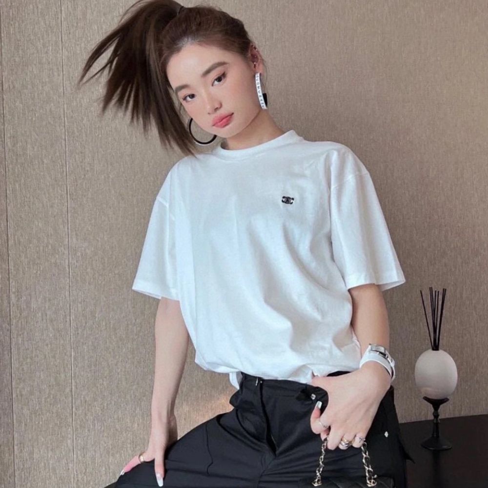 [셀린느] 프리옹프 자수 베이직 티셔츠