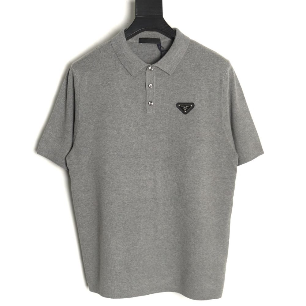 [프라다] PRADA 트라이앵글 탭 폴로 티셔츠
