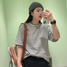 [프라다] 스트라이프 포켓 로고 티셔츠