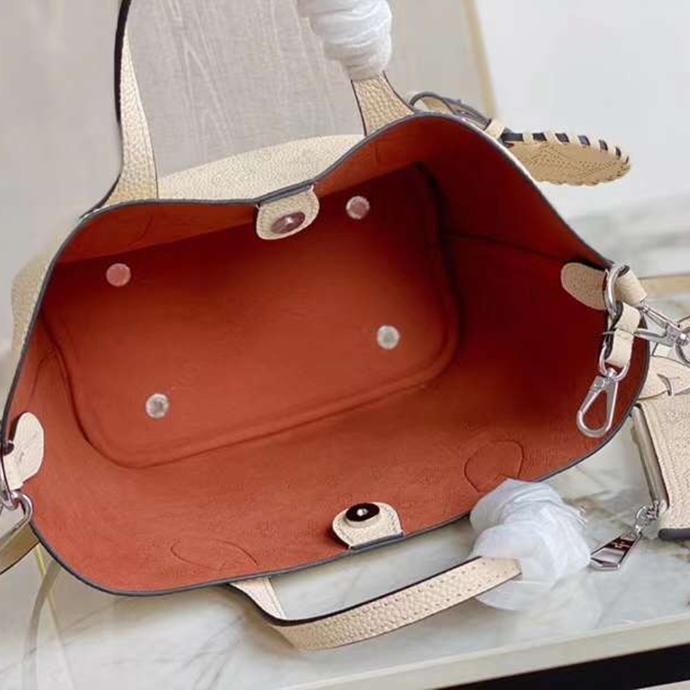 [루이비통] Louis Vuitton ELLIPSE Monogram BLOSSO SHOULDER BAG - 루이비통 엘립스 모노그램 숄더백 20 x 20 x 12