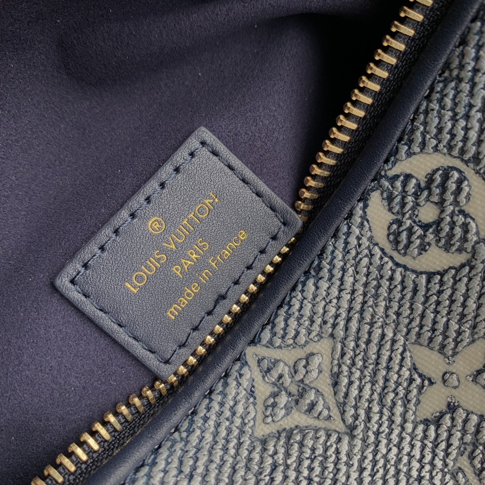 [루이비통] Louis Vuitton Handle Soft Trunk Monogram Shoulder Cross - 루이비통 M45935 핸들 소프트 트렁크 모노그램 숄더 크로스백 21.5 x 15 x 7cm  / 25cm