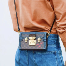 [루이비통] Louis Vuitton - 루이비통 PETITE 쁘띠뜨 크로스 바디 백 20 x 12.5 x 6cm