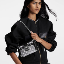 [루이비통] Louis Vuitton - 루이비통 PETITE 쁘띠뜨 크로스 바디 백 20 x 12.5 x 6cm