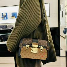 [루이비통] Louis Vuitton - 루이비통 PETITE 쁘띠뜨 크로스 바디 백 20 x 12.5 x 6cm